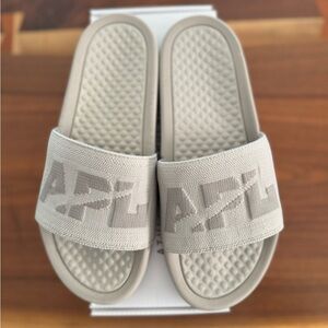 APL Women's Big Logo TechLoom Slide
